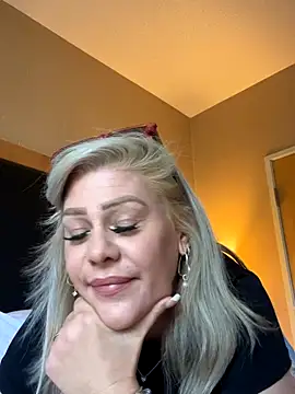 Lexi Shocker online show from October 2025 04:30:02 PM