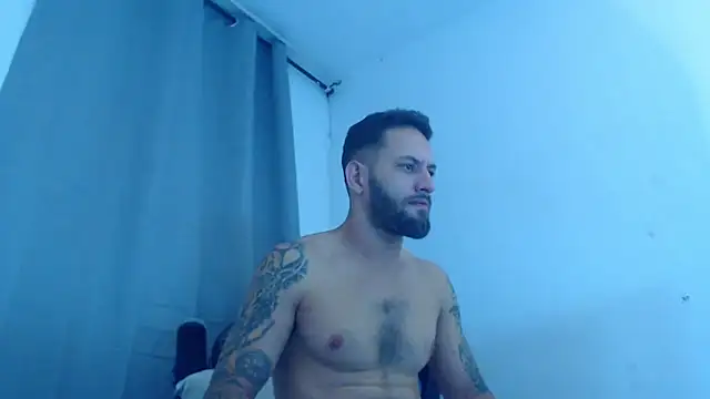 Snapshot of Oliverdrew_1 chatting on January 2025 03:19:02 AM Oliverdrew 1 online show from January 2025 03:19:02 AM