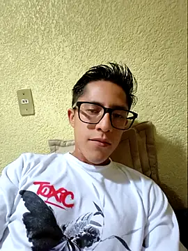 KevinCrz online show from October 2025 11:05:01 PM