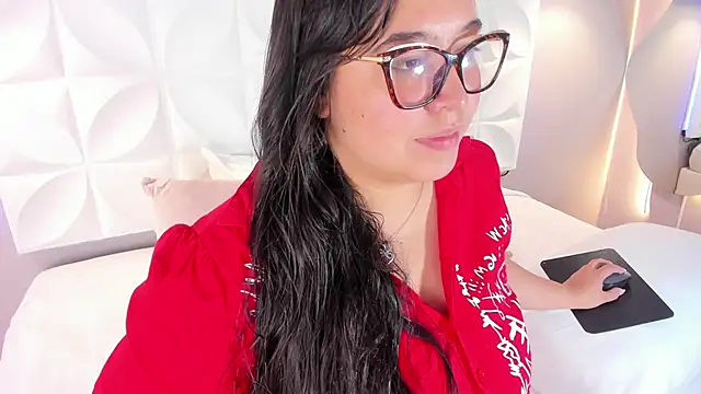 Snapshot of Dulce_26_ chatting on February 2025 05:05:02 PM Dulce 26 online show from February 2025 05:05:02 PM