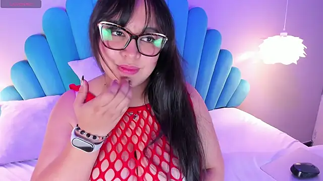 Snapshot of Dulce_26_ chatting on February 2025 08:20:02 PM Dulce 26 online show from February 2025 08:20:02 PM