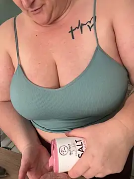 sweeti Em online show from February 2026 03:32:01 PM