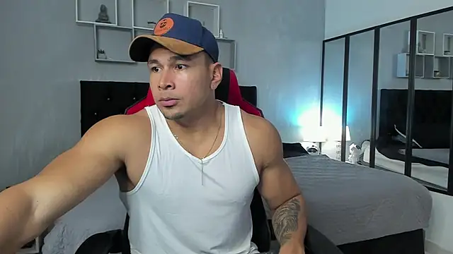 tyler hank01 online show from October 2025 08:52:01 PM