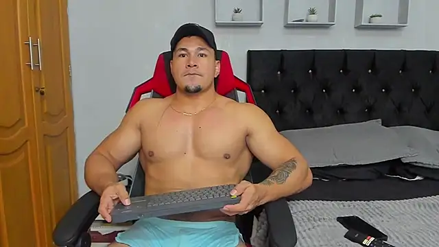 tyler hank01 online show from June 2026 08:20:02 PM