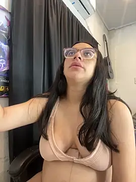 Ninnfa online show from October 2025 10:53:02 PM