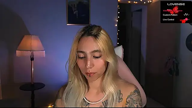 Snapshot of Saucy_Jenn chatting on February 2025 01:55:02 AM Saucy Jenn online show from February 2025 01:55:02 AM