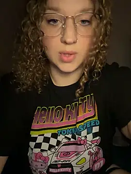 Snapshot of EmmieRae chatting on October 2025 03:34:01 AM EmmieRae online show from October 2025 03:34:01 AM