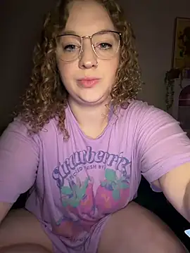 Snapshot of EmmieRae chatting on October 2025 04:37:01 AM EmmieRae online show from October 2025 04:37:01 AM