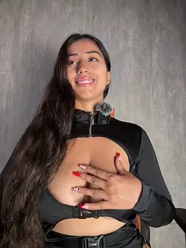 Valentinne z online show from December 2025 11:58:01 PM