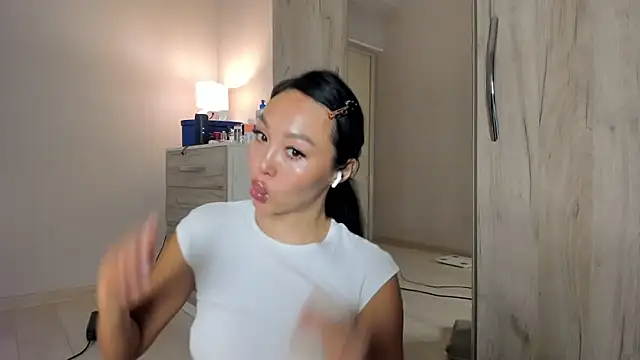 keiko hot online show from April 2026 02:25:02 AM