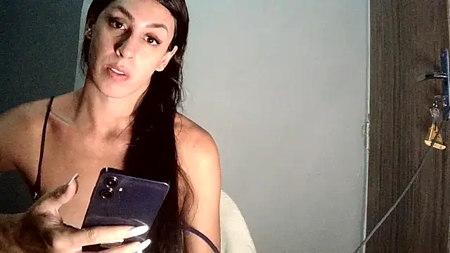 Snapshot of AlexiaDuucan chatting on September 2025 01:22:01 PM AlexiaDuucan online show from September 2025 01:22:01 PM