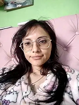 Snapshot of Kyomi_chang chatting on February 2025 04:35:01 PM Kyomi chang online show from February 2025 04:35:01 PM