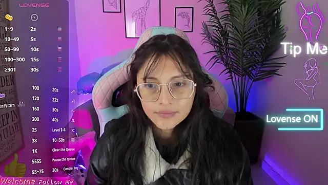 Snapshot of Kyomi_chang chatting on February 2025 12:14:02 PM Kyomi chang online show from February 2025 12:14:02 PM