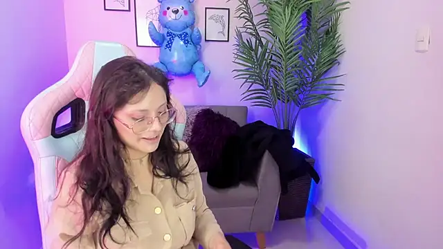 Snapshot of Kyomi_chang chatting on March 2025 12:37:02 PM Kyomi chang online show from March 2025 12:37:02 PM