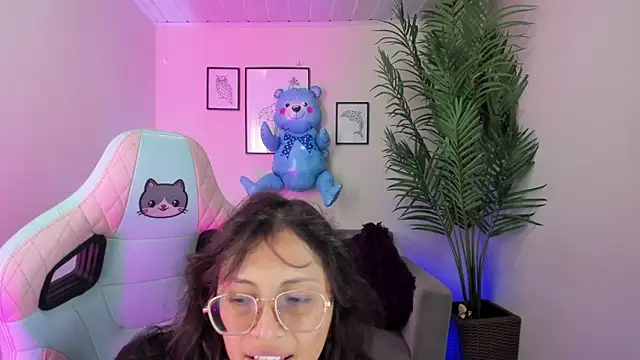 Snapshot of Kyomi_chang chatting on March 2025 01:02:01 PM Kyomi chang online show from March 2025 01:02:01 PM