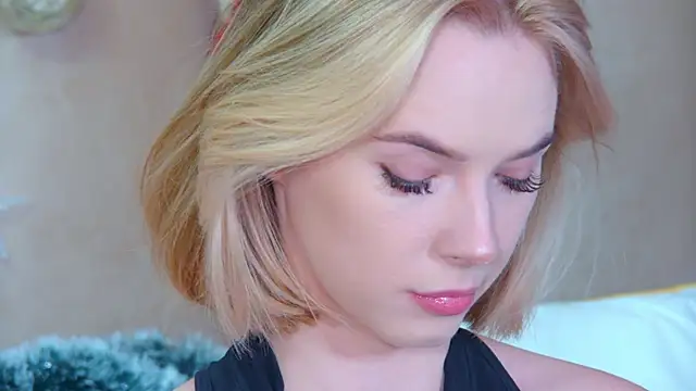 GentleRossi online show from December 2025 02:59:01 PM