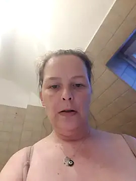 Snapshot of saharaheiss chatting on December 2024 03:22:01 PM saharaheiss online show from December 2024 03:22:01 PM