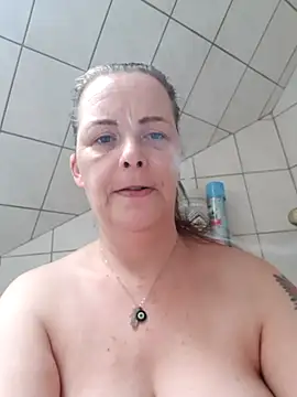 Snapshot of saharaheiss chatting on February 2025 09:32:02 AM saharaheiss online show from February 2025 09:32:02 AM