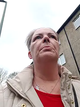 Snapshot of saharaheiss chatting on February 2025 01:58:01 PM saharaheiss online show from February 2025 01:58:01 PM