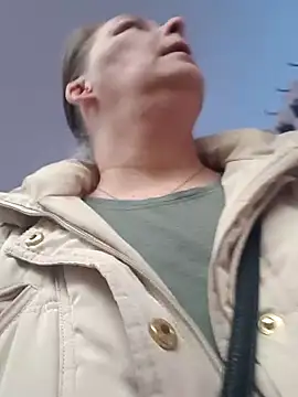 Snapshot of saharaheiss chatting on March 2025 02:26:01 PM saharaheiss online show from March 2025 02:26:01 PM