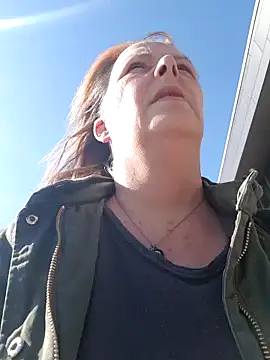 Snapshot of saharaheiss chatting on March 2025 11:44:02 AM saharaheiss online show from March 2025 11:44:02 AM