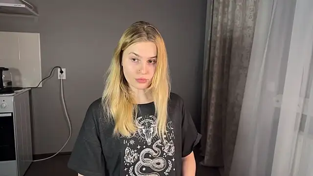 Snapshot of Chanel_Gill chatting on December 2024 08:50:02 PM Chanel Gill online show from December 2024 08:50:02 PM