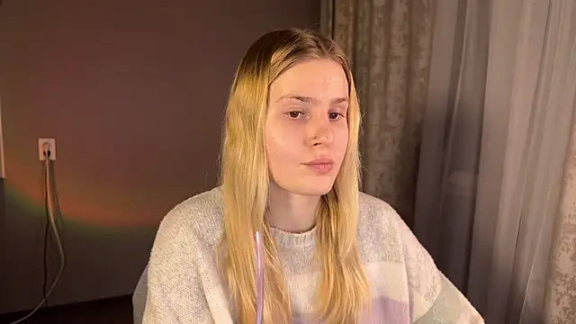 Snapshot of Chanel_Gill chatting on December 2024 11:27:02 PM Chanel Gill online show from December 2024 11:27:02 PM