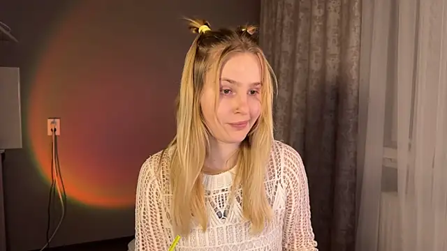 Snapshot of Chanel_Gill chatting on December 2024 05:31:02 PM Chanel Gill online show from December 2024 05:31:02 PM