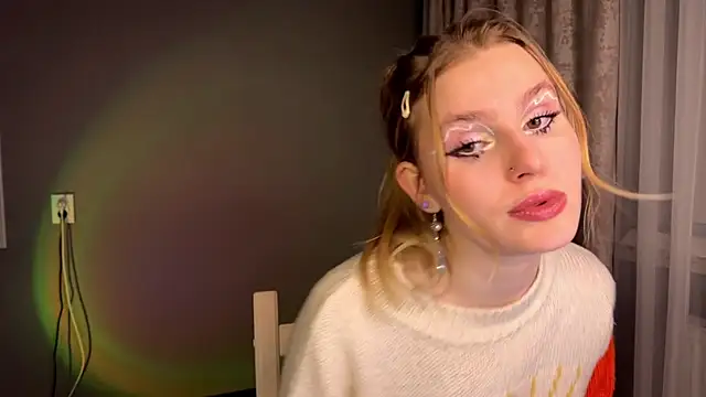 Snapshot of Chanel_Gill chatting on December 2024 05:40:01 PM Chanel Gill online show from December 2024 05:40:01 PM