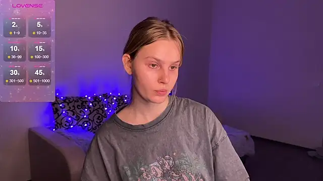 Snapshot of Chanel_Gill chatting on January 2025 08:31:02 PM Chanel Gill online show from January 2025 08:31:02 PM