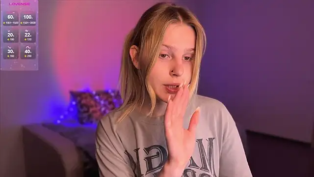 Snapshot of Chanel_Gill chatting on January 2025 06:31:02 AM Chanel Gill online show from January 2025 06:31:02 AM