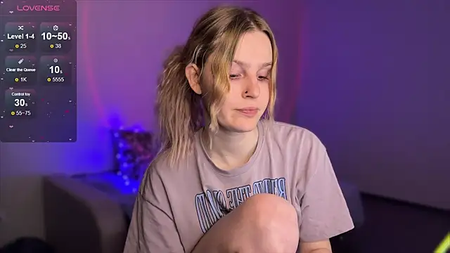 Snapshot of Chanel_Gill chatting on February 2025 09:37:02 PM Chanel Gill online show from February 2025 09:37:02 PM