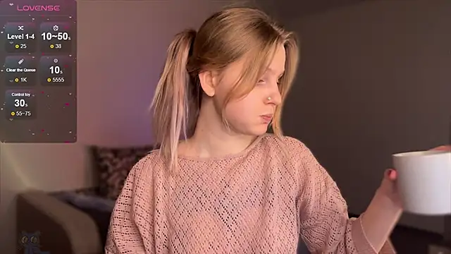 Snapshot of Chanel_Gill chatting on February 2025 07:39:01 PM Chanel Gill online show from February 2025 07:39:01 PM