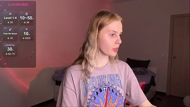 Snapshot of Chanel_Gill chatting on March 2025 04:04:01 PM Chanel Gill online show from March 2025 04:04:01 PM