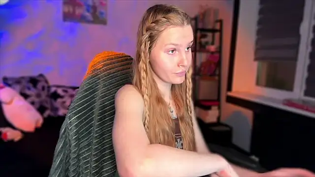 Chanel Gill online show from December 2025 07:22:01 PM