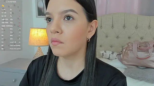 Snapshot of Beautyari_ chatting on December 2024 12:18:02 PM Beautyari online show from December 2024 12:18:02 PM