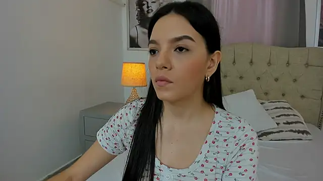 Snapshot of Beautyari_ chatting on March 2025 12:24:01 PM Beautyari online show from March 2025 12:24:01 PM