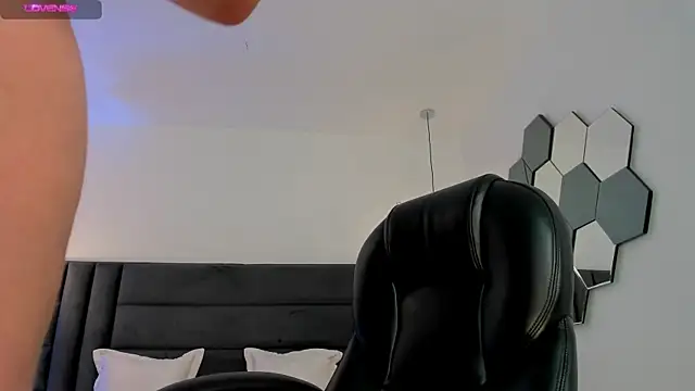 JennaOlsonX online show from January 2025 09:30:02 PM