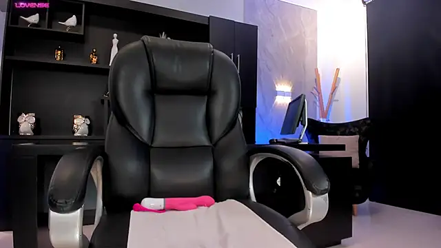 JennaOlsonX online show from January 2025 09:34:02 PM