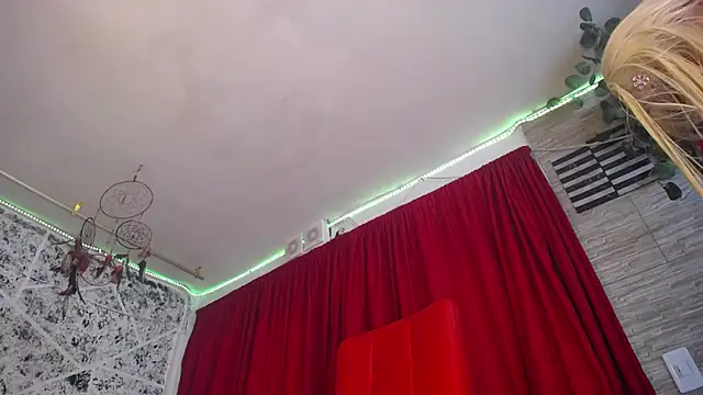 hornytsblonde online show from February 2026 01:27:02 PM