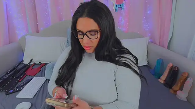 MeghanXO online show from December 2024 02:43:01 AM