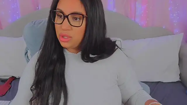 MeghanXO online show from December 2024 02:49:02 PM