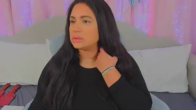 MeghanXO online show from December 2024 02:52:02 PM