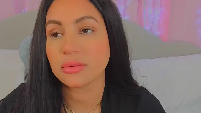 MeghanXO online show from December 2024 06:02:02 PM