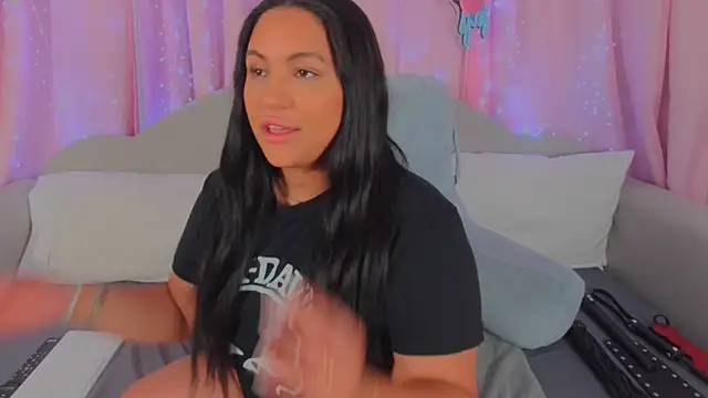 MeghanXO online show from September 2025 02:14:01 AM