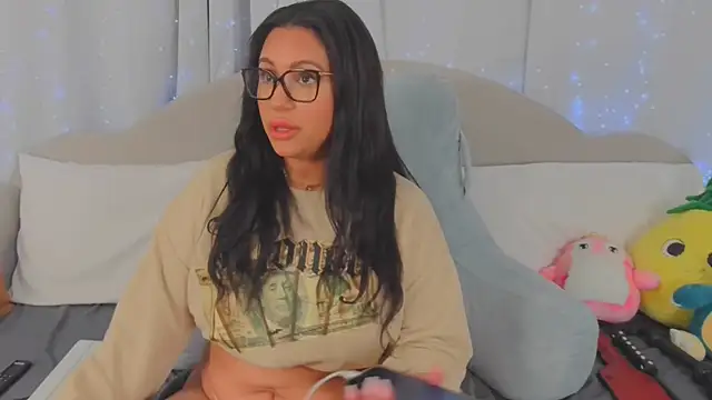 Snapshot of MeghanXO chatting on May 2026 02:35:01 PM MeghanXO online show from May 2026 02:35:01 PM