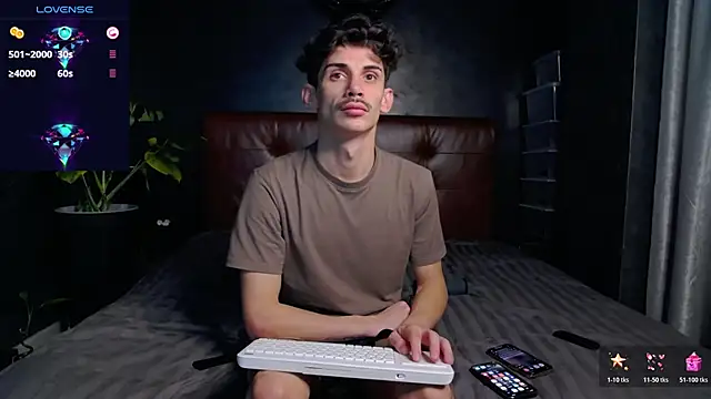 Snapshot of DanielCrush1 chatting on November 2025 10:59:02 AM DanielCrush1 online show from November 2025 10:59:02 AM