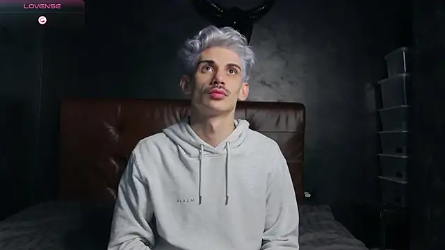 Snapshot of DanielCrush1 chatting on January 2026 06:22:01 PM DanielCrush1 online show from January 2026 06:22:01 PM