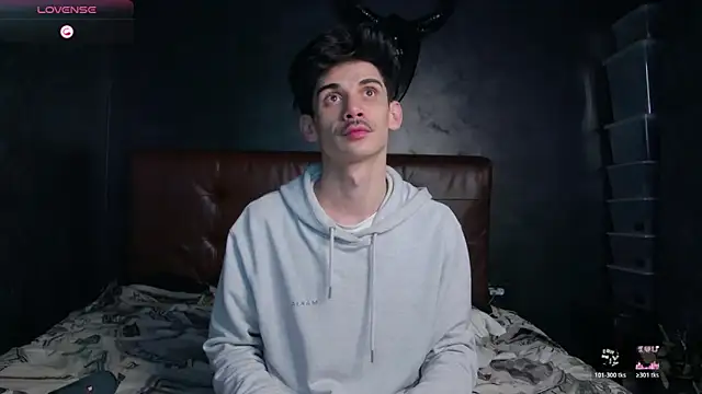 Snapshot of DanielCrush1 chatting on February 2026 09:16:01 AM DanielCrush1 online show from February 2026 09:16:01 AM