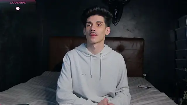 Snapshot of DanielCrush1 chatting on March 2026 04:11:02 PM DanielCrush1 online show from March 2026 04:11:02 PM